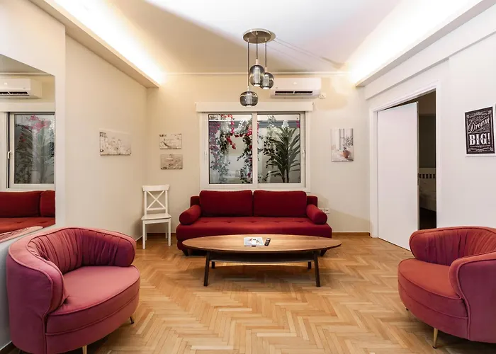 Syntagma Sq, Luxury & Spacious Apartment